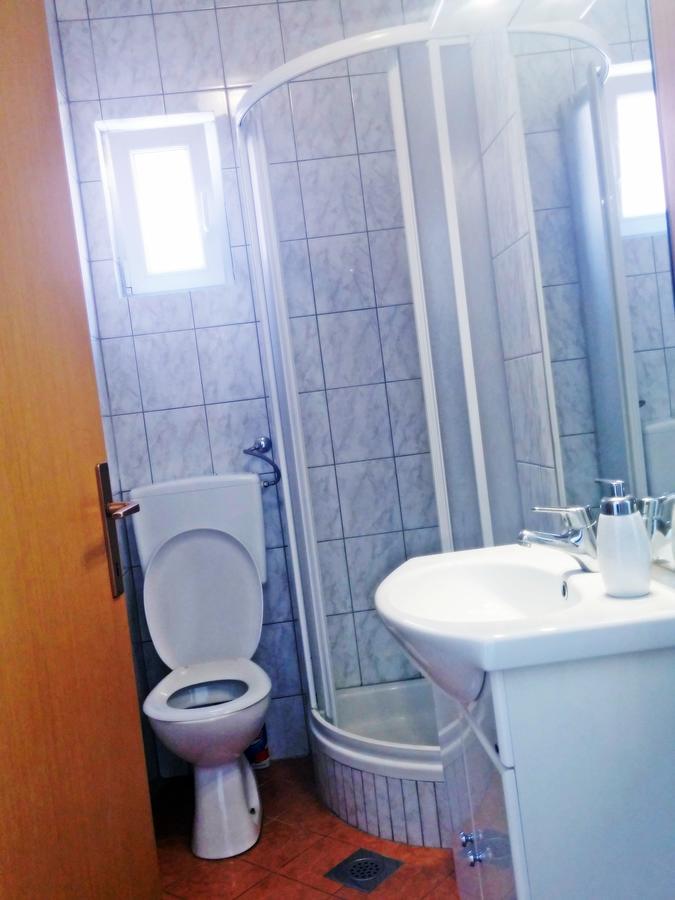 Apartments Eugen Pedisic Туран Екстериор снимка