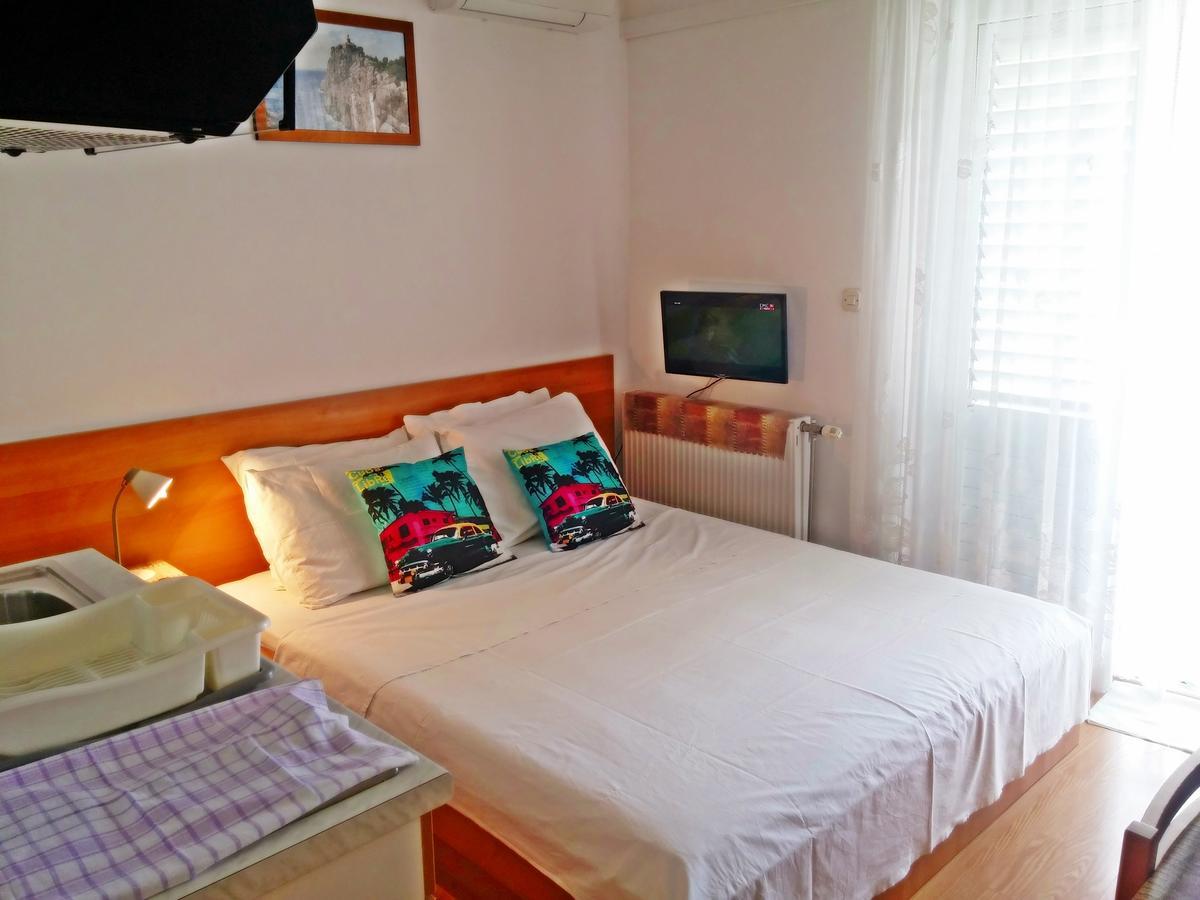 Apartments Eugen Pedisic Туран Екстериор снимка